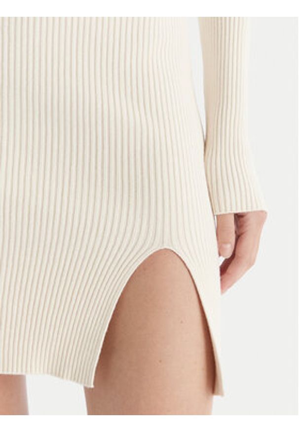 Kontatto Sukienka dzianinowa 3M0827C Écru Slim Fit. Materiał: syntetyk