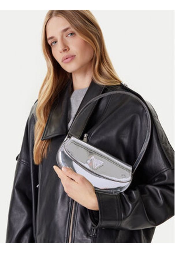 Guess Torebka HWMY94 96780 Srebrny. Kolor: srebrny. Materiał: skórzane