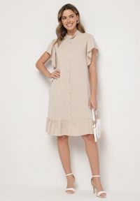Born2be - Beżowa Sukienka Koszulowa z Guzikami i Falbankami Tenalena. Okazja: na co dzień. Typ kołnierza: kołnierz z falbankami. Kolor: beżowy. Typ sukienki: koszulowe. Styl: sportowy, casual, elegancki #6