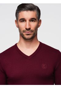 Ombre Clothing - Sweter męski elegancki BASIC V-neck z wiskozą – bordowy V13 - Rozmiar: XXL. Kolor: czerwony. Materiał: wiskoza. Wzór: haft. Styl: elegancki