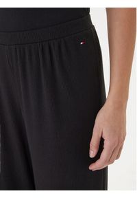TOMMY HILFIGER - Tommy Hilfiger Spodnie piżamowe UW0UW06074 Czarny Regular Fit. Kolor: czarny. Materiał: bawełna