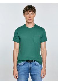 Big-Star - Koszulka męska z kieszonką zielona Carbon 304. Kolor: zielony. Materiał: jeans, bawełna, materiał. Wzór: aplikacja