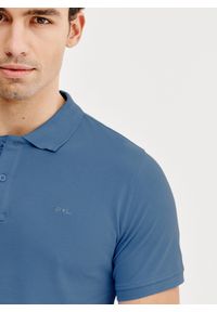 Pako Lorente - PAKO LORENTE – Gładki t-shirt polo w niebieskim kolorze. Okazja: na co dzień. Typ kołnierza: polo. Kolor: czerwony, biały, niebieski. Materiał: bawełna. Wzór: gładki. Styl: casual #4