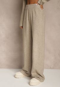 Renee - Beżowy Komplet Oversize z Dzianiny z Wełną Sweter i Szerokie Spodnie Alenria. Kolor: beżowy. Materiał: wełna, dzianina
