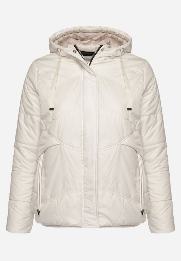 Born2be - Jasnobeżowa Kurtka Pikowana z Kapturem Karbia. Okazja: na co dzień. Typ kołnierza: kaptur. Kolekcja: plus size. Kolor: beżowy. Styl: elegancki, casual