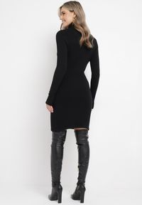 Born2be - Czarna Sukienka Midi z Golfem o Sweterkowym Fasonie Abdone. Typ kołnierza: golf. Kolor: czarny. Długość: midi #5