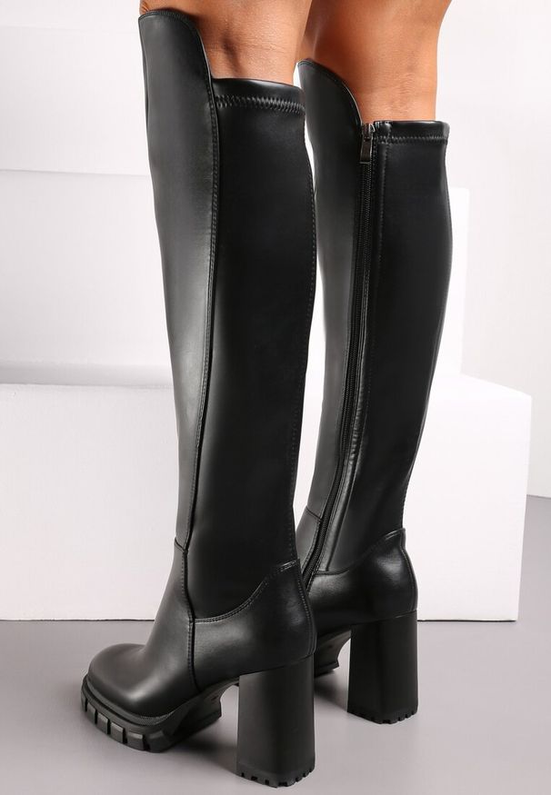 Renee - Czarne Dopasowane Kozaki za Kolano na Słupku z Niską Platformą Jonvale. Wysokość cholewki: za kolano. Kolor: czarny. Obcas: na platformie