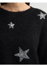 Big-Star - Sweter damski z dodatkiem wełny z aplikacją czarny Starlia 906. Kolor: czarny. Materiał: wełna. Długość: krótkie. Wzór: aplikacja. Styl: retro #5