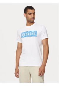 Mustang T-Shirt Austin 1015070 Biały Regular Fit. Kolor: biały. Materiał: bawełna #1