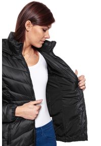 Wrangler - DAMSKA KURTKA ZIMOWA WRANGLER SHORT PUFFER BLACK W4124V501. Kolor: czarny. Sezon: zima