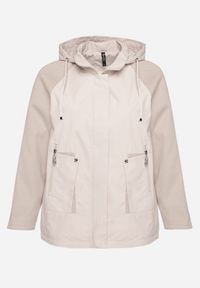 Born2be - Jasnobeżowa Kurtka Wiatrówka z Odpinanym Kapturem i Ściągaczami Arseli. Okazja: na co dzień, na spacer. Kolekcja: plus size. Kolor: beżowy. Materiał: jeans. Styl: elegancki, casual #7