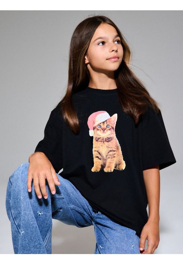 Sinsay - Bawełniana koszulka z nadrukiem - czarny. Kolor: czarny. Materiał: bawełna. Wzór: nadruk