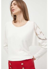 Guess sweter damski kolor beżowy lekki. Kolor: beżowy. Materiał: materiał, wiskoza. Wzór: aplikacja #5