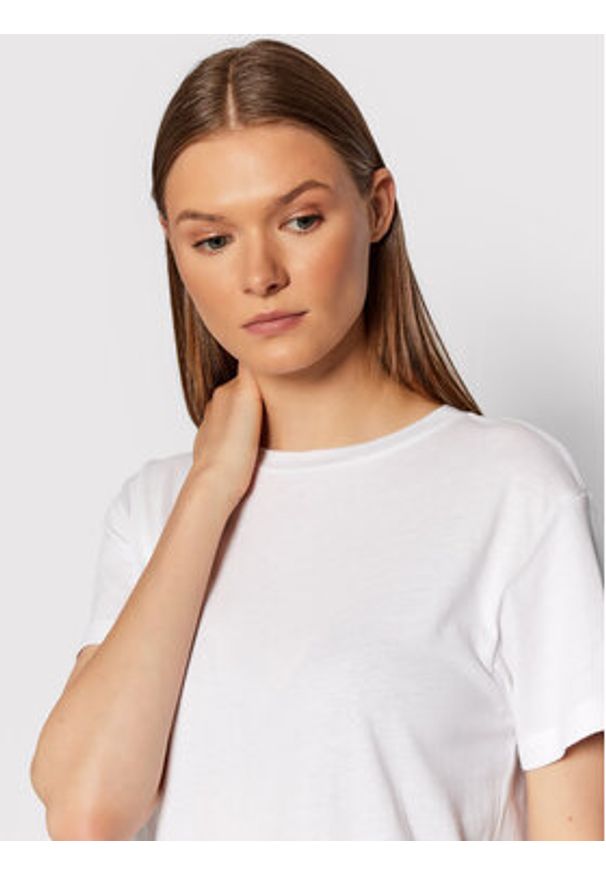 Marc O'Polo T-Shirt B01 2100 51117 Biały Regular Fit. Typ kołnierza: polo. Kolor: biały. Materiał: bawełna