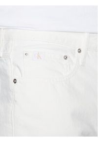 Calvin Klein Jeans Szorty jeansowe J30J322776 Biały Relaxed Fit. Kolor: biały. Materiał: bawełna #5