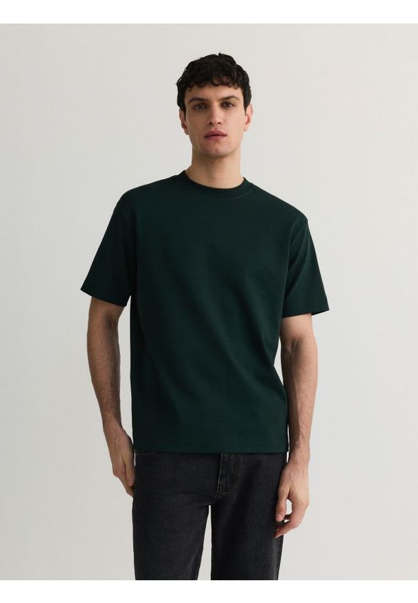 Reserved - Bawełniany t-shirt boxy - ciemnozielony. Kolor: zielony. Materiał: bawełna