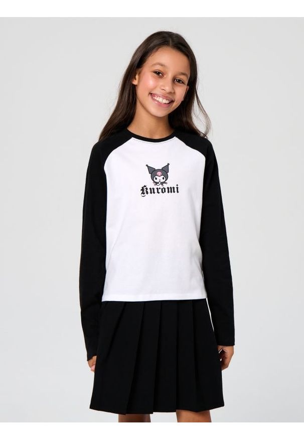 Sinsay - Koszulka z długimi rękawami Kuromi - biały. Kolor: biały. Długość rękawa: długi rękaw. Długość: długie