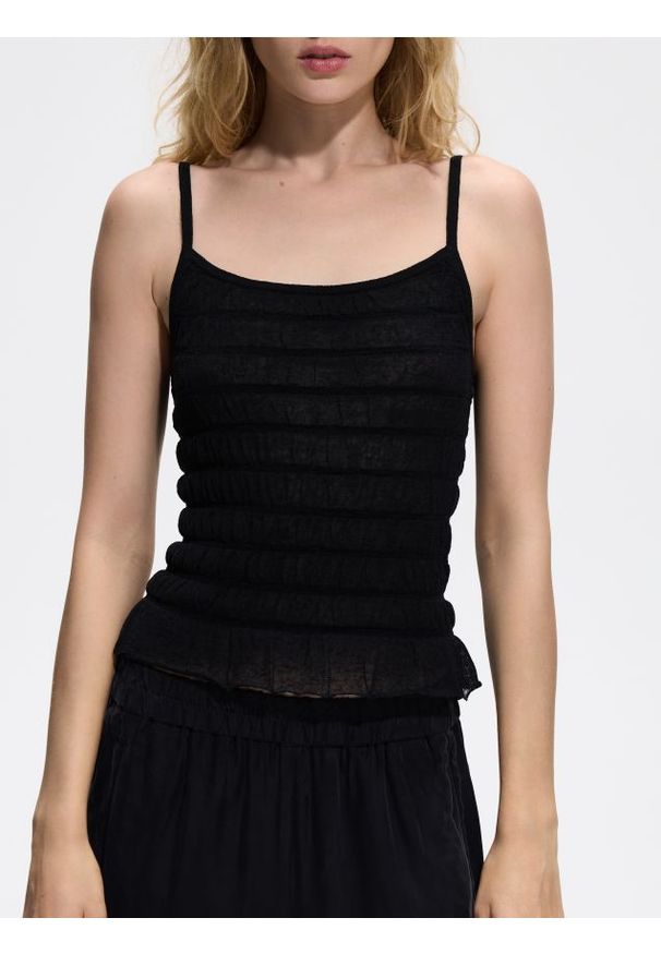 Reserved - Top z lnem i lyocellem - czarny. Kolor: czarny. Materiał: len