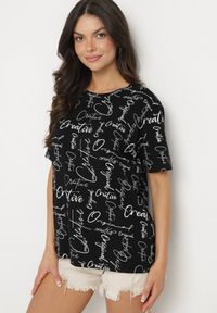 Born2be - Czarny T-shirt Oversize z Bawełny Zdobiony Nadrukiem Sinelra. Okazja: na co dzień. Kolor: czarny. Materiał: bawełna. Wzór: aplikacja, nadruk. Styl: klasyczny, elegancki, casual