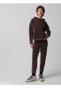 outhorn - Sweter z dzianiny szenilowej z kapturem damski - brązowy. Typ kołnierza: kaptur. Kolor: brązowy. Materiał: dzianina #5