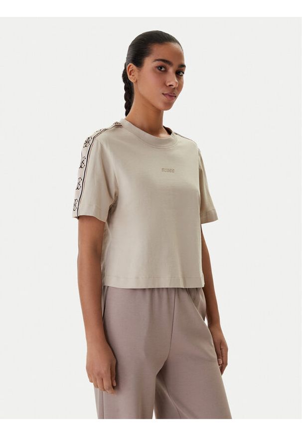 Guess T-Shirt V3RI08 I3Z14 Beżowy Regular Fit. Kolor: beżowy. Materiał: bawełna