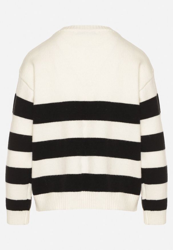 Born2be - Jasnobeżowy Sweter z Dodatkiem Kaszmiru o Prostym Kroju w Paski Venlire. Okazja: na co dzień. Kolor: beżowy. Materiał: kaszmir. Wzór: paski. Styl: casual, klasyczny