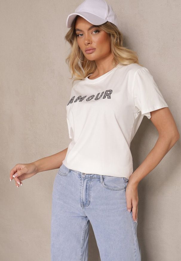 Renee - Biały Bawełniany T-shirt z Napisem z Cekinami Marivinna. Okazja: na co dzień. Kolor: biały. Materiał: bawełna. Wzór: napisy. Styl: klasyczny, elegancki, casual