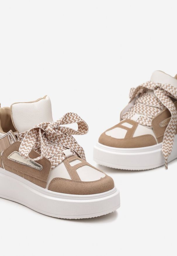 Renee - Beżowe Sneakersy Na Niskiej Platformie z Szerokimi Sznurówkami we Wzorek Vidira. Nosek buta: okrągły. Zapięcie: sznurówki. Kolor: beżowy. Obcas: na platformie. Wysokość obcasa: niski