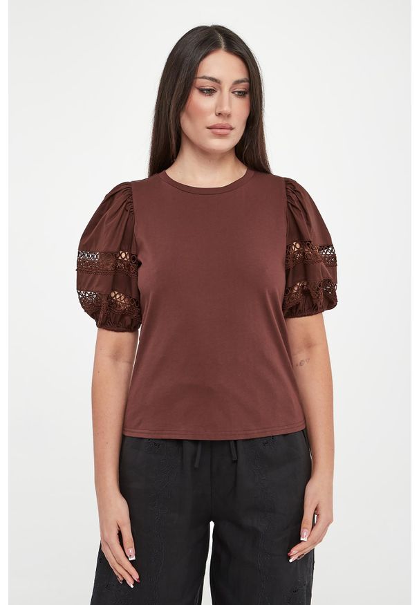 Twinset Milano - T-shirt damski z koronką TWINSET. Materiał: koronka. Wzór: koronka