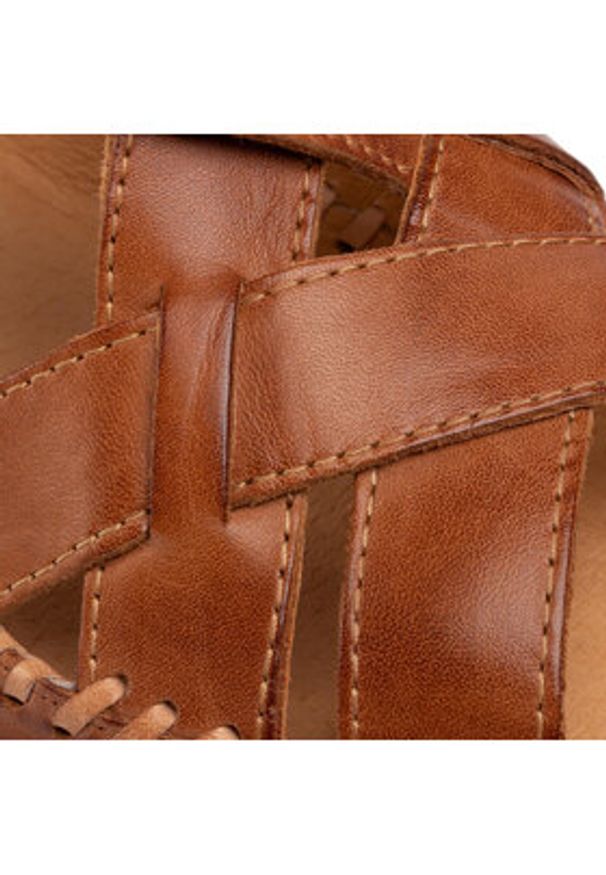 Pikolinos Sandały W8K-0741 Brązowy. Kolor: brązowy. Materiał: skóra