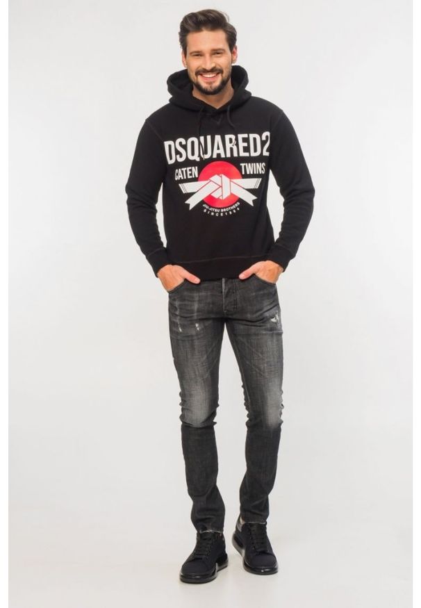 DSQUARED2 Czarna bluza męska z kapturem. Typ kołnierza: kaptur. Kolor: czarny. Materiał: bawełna. Wzór: nadruk