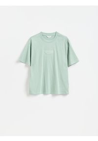 Reserved - T-shirt relaxed z haftem - jasnozielony. Kolor: zielony. Materiał: bawełna, dzianina. Wzór: haft #1