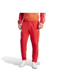 Adidas - Spodnie dresowe Prematch Bayern Munich 2023/24. Kolor: czerwony. Materiał: dresówka. Sport: piłka nożna #2