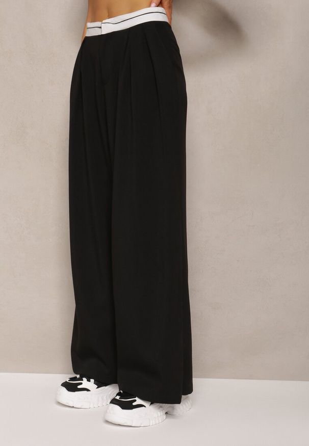 Renee - Czarne Spodnie z Wiskozy Palazzo High Waist Zapinane na Suwak Nellieva. Okazja: na co dzień. Stan: podwyższony. Kolor: czarny. Materiał: wiskoza. Styl: casual