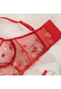 Intica - Komplet bielizny z haftem i koronkowym wykończeniem Josphine. Kolor: czerwony. Materiał: koronka. Wzór: haft #7