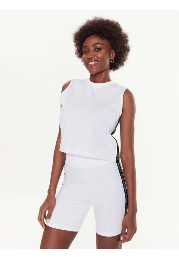 Calvin Klein Jeans Top J20J220786 Biały Regular Fit. Kolor: biały. Materiał: syntetyk