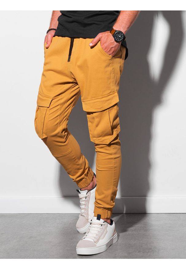 Ombre Clothing - Spodnie męskie joggery P886 - musztardowe - XL. Kolor: żółty. Materiał: bawełna, elastan. Styl: klasyczny