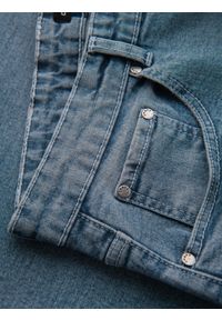 Ombre Clothing - Szorty jeansowe męskie z podwiniętą nogawką - jasnoniebieskie V1. Kolor: niebieski. Materiał: jeans. Wzór: aplikacja. Sezon: lato. Styl: klasyczny #10