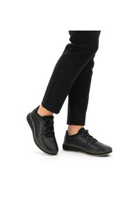 Półbuty damskie Rieker, naturalna skóra licowa,wsuwane i na lekkim koturnie, czarne, 50960-00. Zapięcie: bez zapięcia. Kolor: czarny. Materiał: skóra. Obcas: na koturnie #1