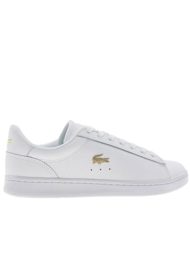 Buty Lacoste Carnaby Set 224 1 SFA 748SFA0012-216 - białe. Okazja: na co dzień. Zapięcie: sznurówki. Kolor: biały. Materiał: skóra, guma. Wzór: aplikacja. Obcas: na płaskiej podeszwie. Sport: turystyka piesza