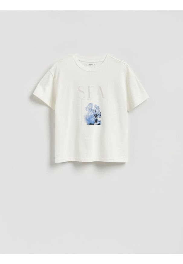 Reserved - Bawełniany t-shirt z nadrukiem - złamana biel. Materiał: bawełna. Wzór: nadruk