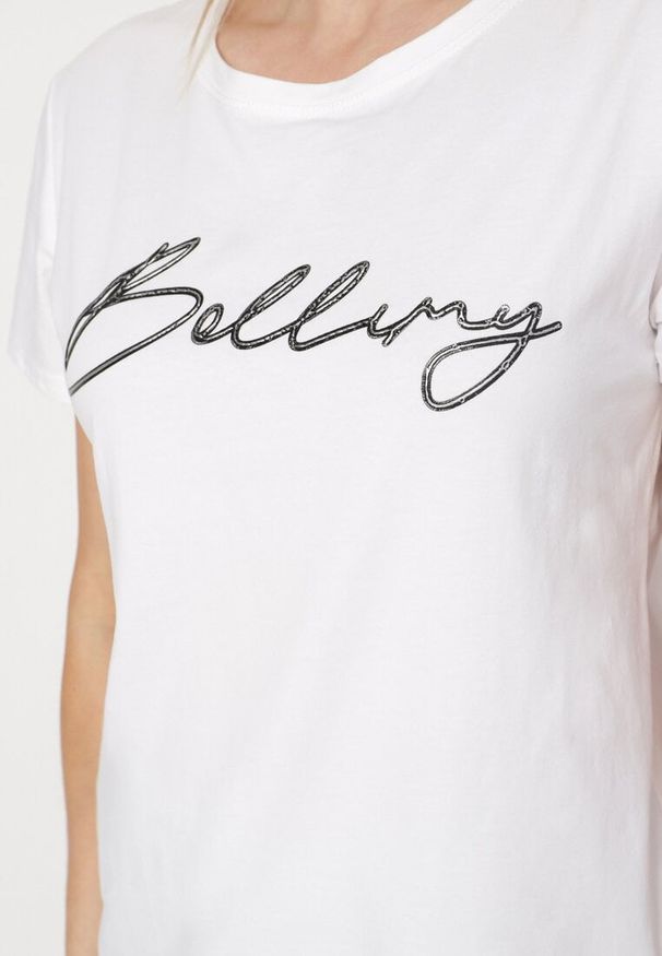 Born2be - Biały Bawełniany T-shirt z Ozdobnym Napisem Virretis. Okazja: na co dzień. Kolor: biały. Materiał: bawełna. Wzór: napisy. Styl: klasyczny, casual