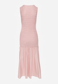 Born2be - Różowa Marszczona Sukienka Bez Rękawów z Obniżoną Linią Talii Natirea. Okazja: na co dzień. Kolor: różowy. Długość rękawa: bez rękawów. Typ sukienki: proste. Styl: casual, elegancki #7