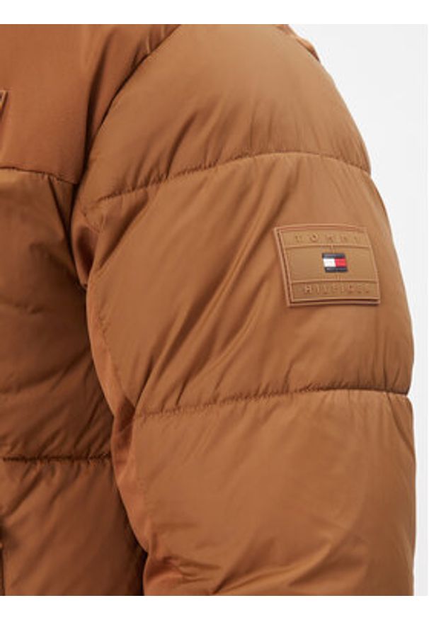 TOMMY HILFIGER - Tommy Hilfiger Kurtka zimowa New York MW0MW32770 Brązowy Regular Fit. Kolor: brązowy. Materiał: syntetyk. Sezon: zima