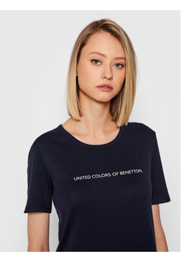 United Colors of Benetton - United Colors Of Benetton T-Shirt 3GA2E16A2 Granatowy Regular Fit. Kolor: niebieski. Materiał: bawełna