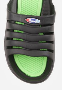 Born2be - Czarno-Zielone Klapki na Grubej Podeszwie z Wycięciami na Cholewce Henria. Okazja: na co dzień. Kolor: czarny. Materiał: jeans, dresówka. Styl: sportowy, wakacyjny, casual #4