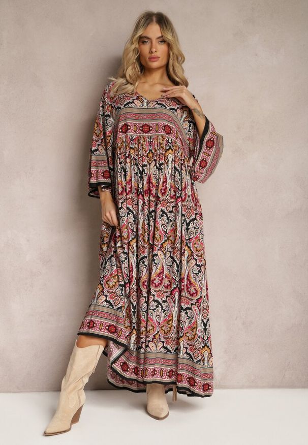 Renee - Czarno-Bordowa Rozkloszowana Sukienka we Wzór Paisley z Rękawem 3/4 Briarwa. Okazja: na co dzień. Kolor: czarny. Wzór: paisley. Styl: elegancki, casual