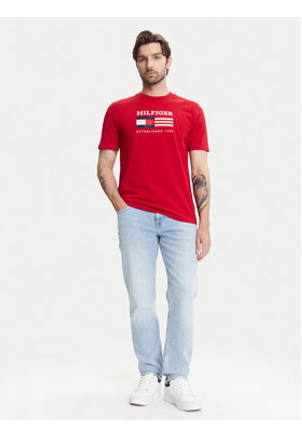 TOMMY HILFIGER - Tommy Hilfiger T-Shirt American Monotype MW0MW39843 Czerwony Regular Fit. Kolor: czerwony. Materiał: bawełna