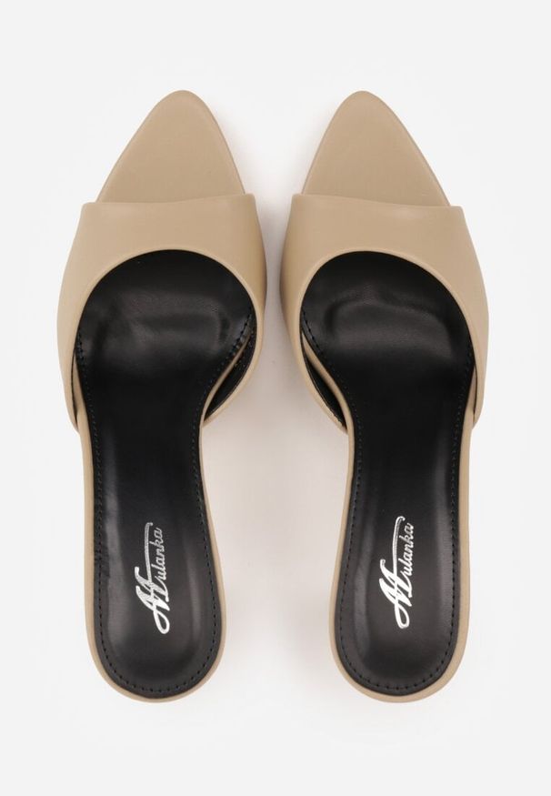 Renee - Ciemnobeżowe Klapki na Szpilce ze Szpiczastym Odkrytym Noskiem Sewnila. Nosek buta: szpiczasty. Kolor: beżowy. Materiał: jeans, koronka. Obcas: na szpilce. Styl: elegancki, wizytowy