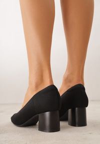 Born2be - Czarne Czółenka VICES ze Sportowej Tkaniny na Słupku Waesbella. Nosek buta: otwarty. Kolor: czarny. Materiał: tkanina. Obcas: na słupku. Styl: sportowy. Wysokość obcasa: średni #6